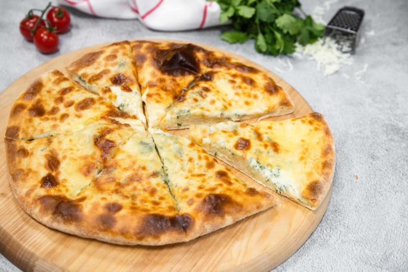 Пирог осетинский с сыром и кинзой
